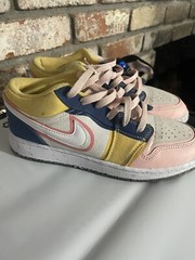 Size 4.5 (GS) – Jordan 1 SE Low Multi-Color Canvas