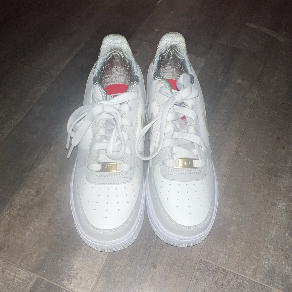 Nike Air Force 1 LV8 (GS) White/Olive Leather Low Top Sneakers 5.5Y