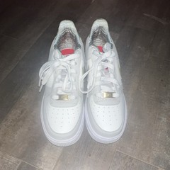 Nike Air Force 1 LV8 (GS) White/Olive Leather Low Top Sneakers 5.5Y