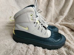 Big Kid’s Nike Woodside 2 High Deep Jungle/ Green (524872-302) Shoes Size 7 Y