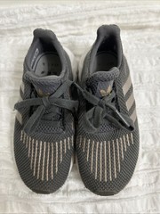 Adidas Kids Swift Run Sneakers Gray Gold CQ2703 Size 10 Toddler / PreK