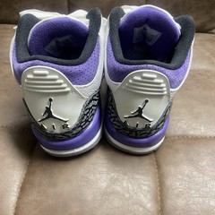 Air Jordan 3 Retro Mid Dark Iris Size 5Y Sneakers White Purple