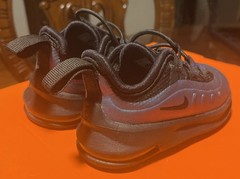 Nike Air Max Axis Premium Throwback Future 3C 555088-403