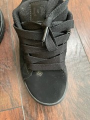 DC Kids‘ Court Graffik Leather Skateboarding Shoes CD4 Black/Black Size 2.5 Y2K