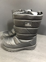 MAGELLAN OUTDOORS YOUTH KIDS SNOW BOOTS SIZE 2 BLACK Free Shipping