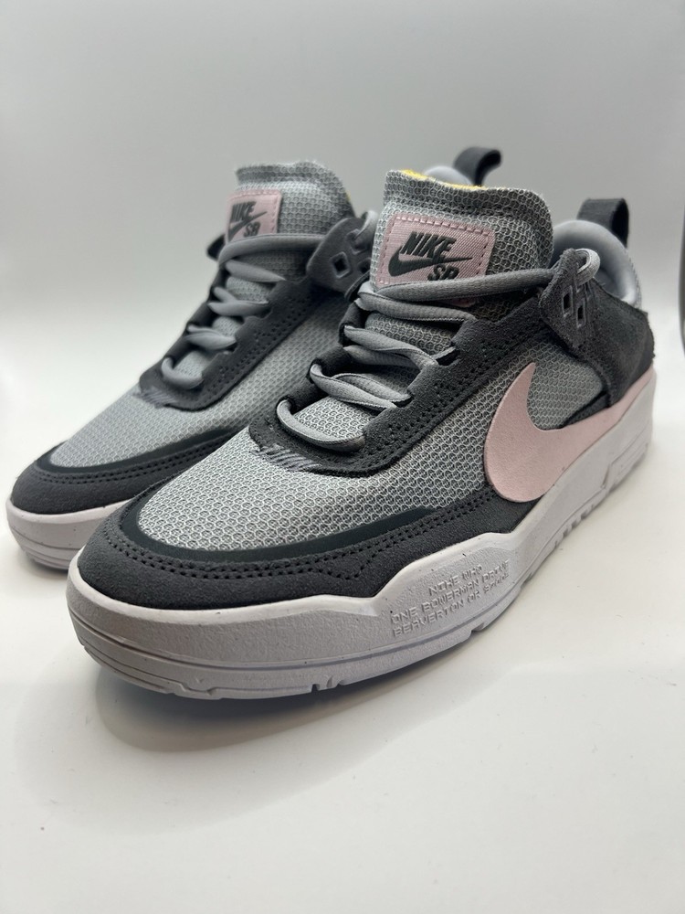 Nike SB Day One GS Cool Grey/ Pink Foam-Wolf Grey Size 5.5 Y 7 W