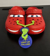 BRAND NEW Lightning McQueen Light Up Crocs Kids SZ 13 209381-610 Rouge Red