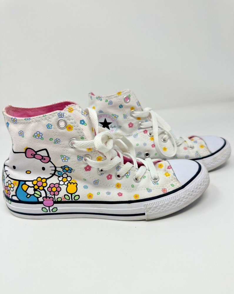 HELLO KITTY Converse Chuck Taylor All-Star Hi Top Junior US 4