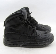 524873 00 Nike Woodside 2 High Big Kids‘ Boots (Black/Black) youth size 2.5