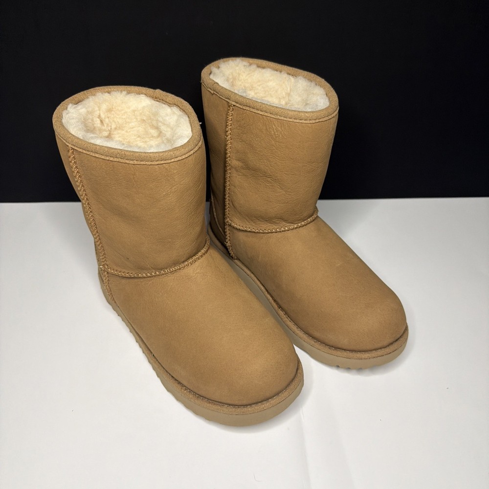 UGG Classic II Boot Kids Size 1 Chestnut Casual Outdoor New Ships Same Day