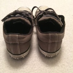 Junior Converse LOW Gray Canvas Athletic Shoes Size 2 / 33.5 Minimal wear