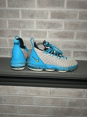 Nike LeBron XVI GS South Beach Light Bone Tour Yellow AQ2455-076 Youth Size 4.5