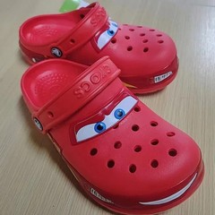 NEW Kid’s LIGHT-UP Lightning McQueen Croc NWT Kid Shoe Clog Disney C8-J3 Sizes