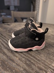 Jordan Jumpman Team 2 – Size 5c – USED – Black, Pink & White