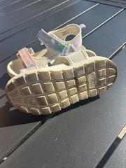 OshKosh B’gosh Washable Colorblock Strappy Sandals Hook & Loop Unisex Kids 10