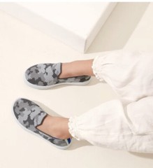 Rothy’s the kids sneaker in grey camo size K3 slip on back to school