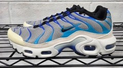 Grade School Nike Air Max Plus Lt Smoke Grey/Black (CD0609 019) – 6