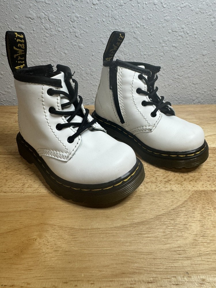 Dr. Martens Toddler Size 5 In White Leather