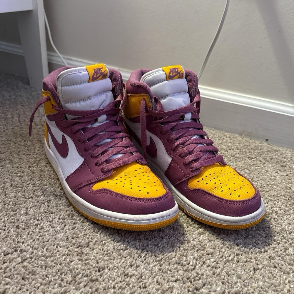 Nike Air Jordan 1 High Top Leather Basketball Sneaker Kids US 8 Purple/Yellow