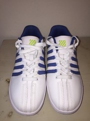 K-SWISS VARSITY LOW WHITE/AQUA BLUE/NEON GREEN YOUTH CASUAL SNEAKER SIZE 5 MED