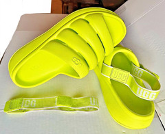 UGG Sport Yeah Slide Slingback Sandal Water Key Lime Kids Size 3 Unisex (K3)
