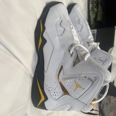 Jordan True Flight White Black And Yellow Size 5.5Y