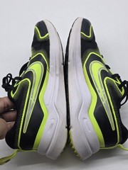 Nike Cosmic Runner Shoes Youth 5Y Black Running Sneakers HM4402-005 Damage