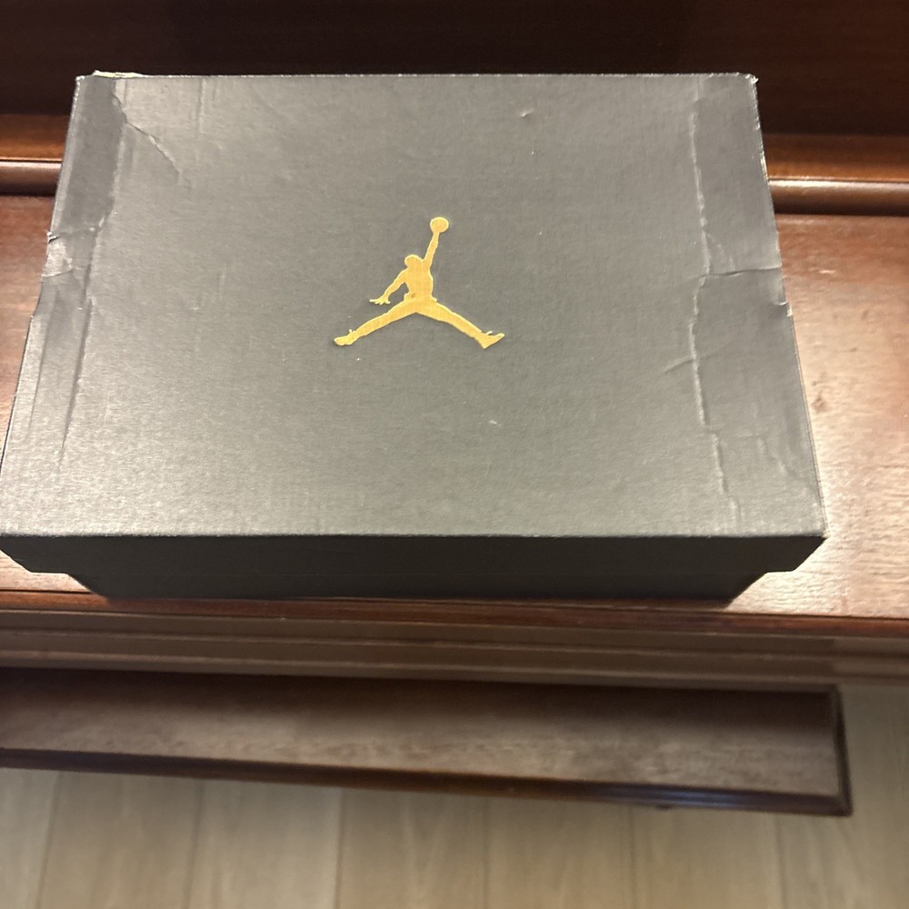 Size 6 (GS) – Jordan 12 Retro Mid Reverse Taxi