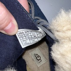 UGG AUSTRALIA Baxter Indigo Navy Blue Suede Lace Up Winter Boots Boys Girls Sz 2