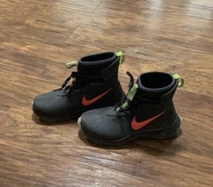 Nike Binzie Boots GS Black Bright Crimson Speckled Youth Size 4