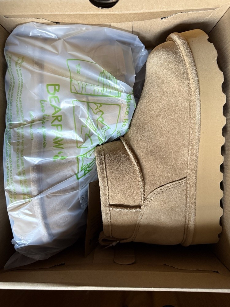 BEARPAW Retro Shorty Youth Bootie Ankle Boots Tan Suede 4M Flat Logo