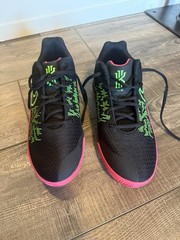 Nike Youth Kyrie Flytrap ll AQ3412-005 Black Pink Green Basketball Shoes Size 7Y