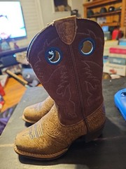 Ariat Boot Kids Unisex Size 10 Brown Square Toe Leather Barn Boot Work Boot