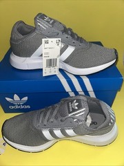 NIB ADIDAS Unisex Childrens/Adults Size 6 1/2 Swift Run XJ FY2159 (12195)
