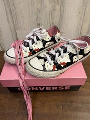 Hello Kitty x Converse Collab Kid’s Chuck Taylor Girls Size 13 Shoes Rare