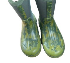 Kids Bogs Insulated Waterproof Winter Pull On Boots Green Camo Classics Size 2