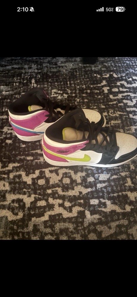 Jordan 1 Mid White Black Cyber Pink GS – CZ9835-100 Size