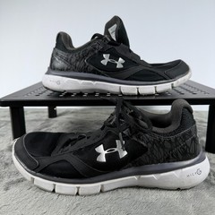 Under Armour Micro G Velocity Black Size 6Y Boy/Girl Running Shoes 1258761-001