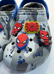 Crocs Kids‘ Boys Classic Lined Grey Blue Camo Clogs Spiderman Jiblets Sz J1