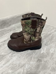 Real tree Kids Boots Size 12