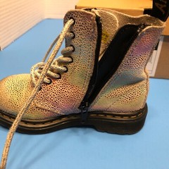 Dr. Martens 1460 Pascal T Rainbow *CHILD* 26971980 Kidray – Exc Condition