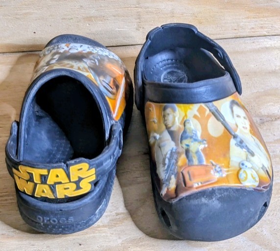 Crocs Star Wars Force Awakens Clogs Boys Kids Size 10/11 Black Rey Finn BB-8