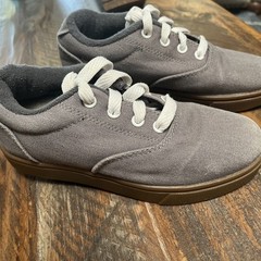 HEELYS Pro 20 Skate Shoe Size YTH 2 Grey Canvas Lace Up FUN! Pre-Owned