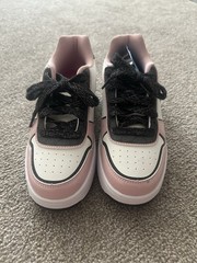 Heelys Hello Kitty Wheels Sneaker Low Top Lace-Up Pink/White/Black US 8