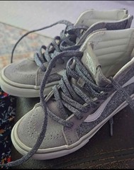 VANS Sk8-Hi Unisex Kids Suede High Top Lace-Up Sneakers Gray/White 1