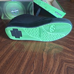 Heelys Pro 20 Minecraft Creeper Black Green Wheeled Shoes US 7 w/ Box