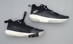Under Armour SC 3Zero IV Basketball Shoe Black Youth Sz 5 Women 6.5 #3023918-001