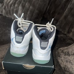Jordan 11 Columbia Size 11c