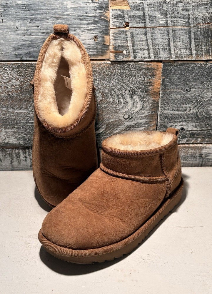 UGG Classic Ultra Mini Boot Kids/ Girls US Size 1 UK Size 13 – Chestnut