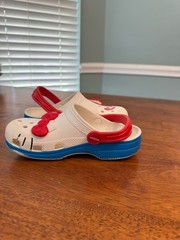 Crocs Hello Kitty 50th Anniversary I Am Classic Clogs Kids white red blue 13